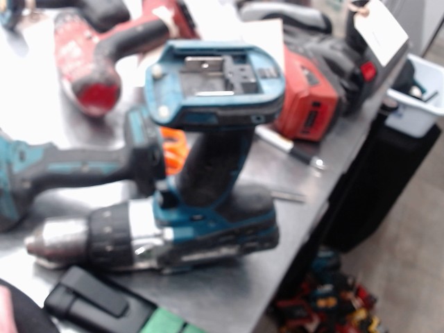 Drill makita