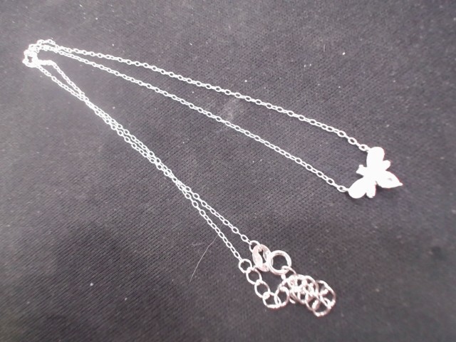 Chainette avec papillon