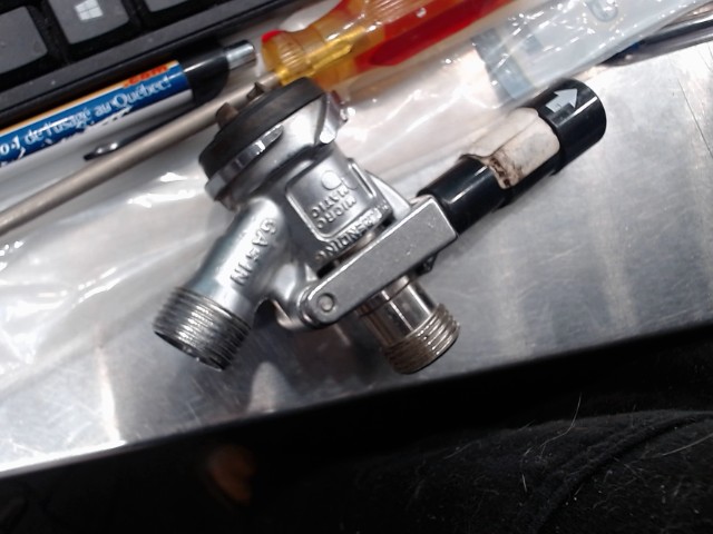 Keykeg coupler