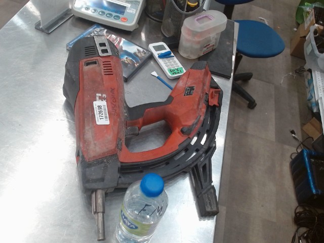 Cloueuse a gaz hilti suscomax