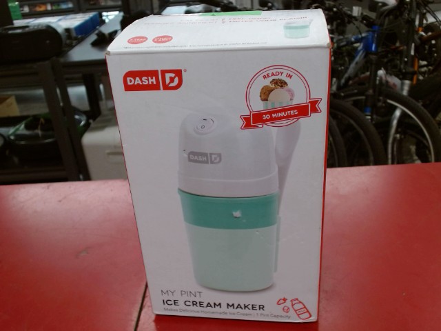 Ice cream maker