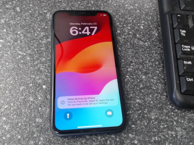 Cell iphone 11 64gb midnight black