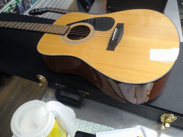 Guitare acoustic