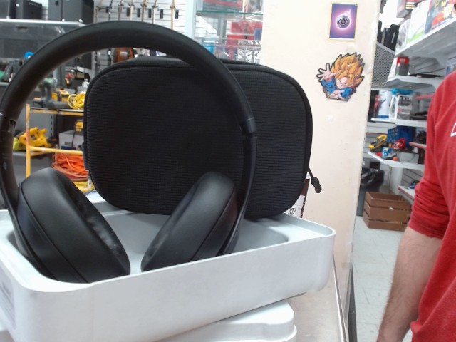 Beats studio pro dans case