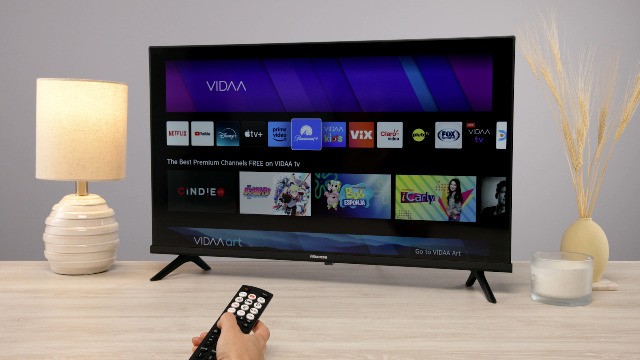 Tv hisense achet� ici 32po pas de manett