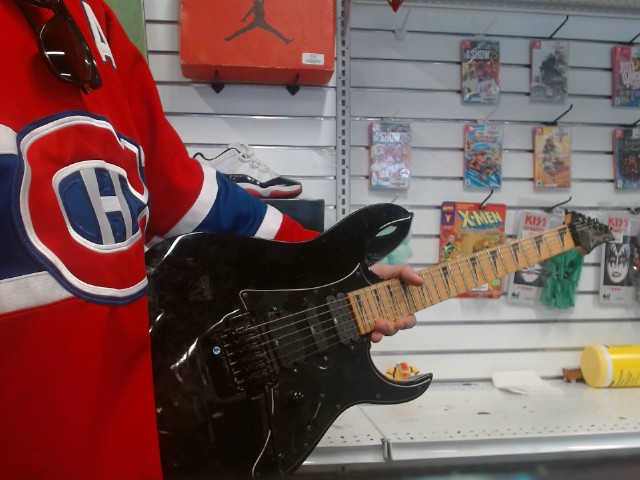 Guitare electrique noir rgsieries