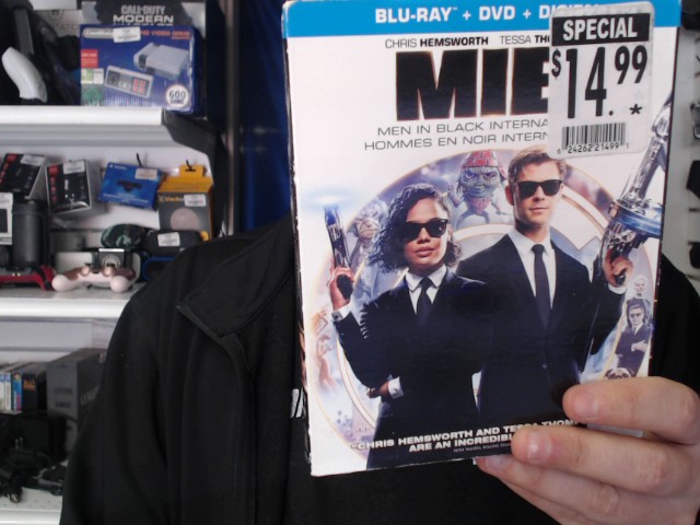 Hommes en noir international