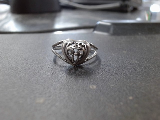 Bague en argent coeur