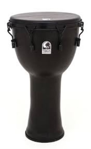 Djambe toca percussion