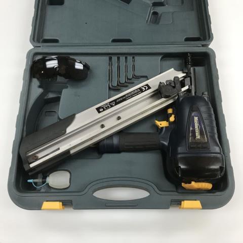 Outils mastercraft cloueuse