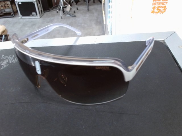 Lunettes blanc no case