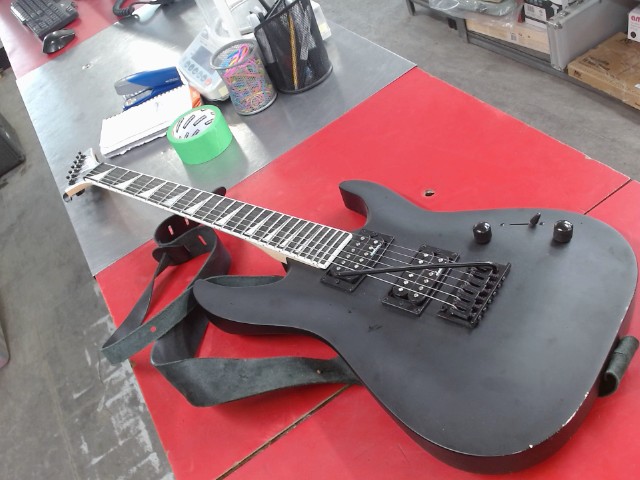 Guitare electrique pas d'acc