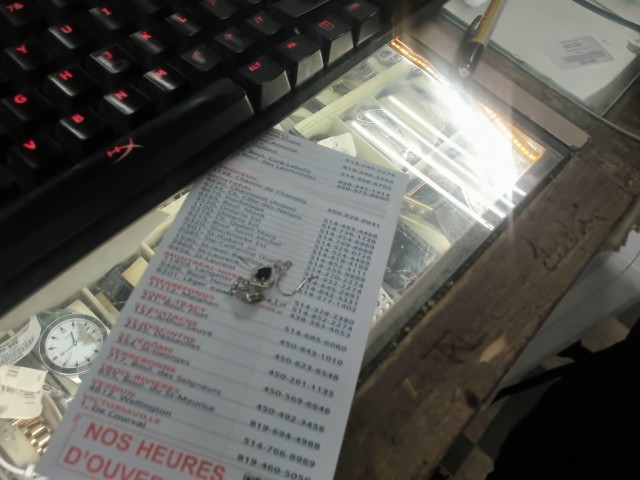 Boucle oreille argent avec pierre noir