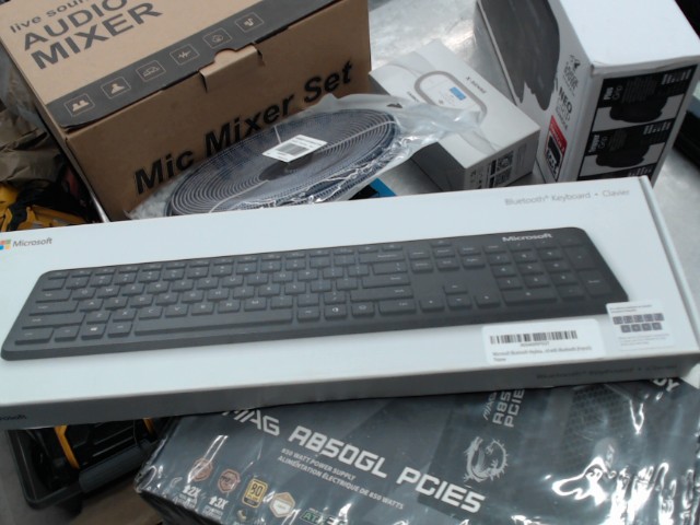 Calvier microsoft in box new bluethoot