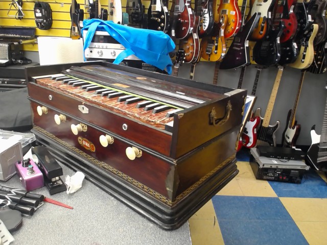 Harmonium bina