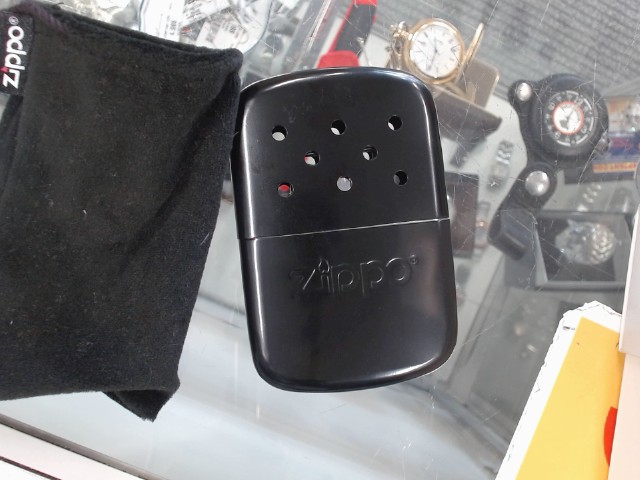 Hand warmer zippo + pouch + refiller