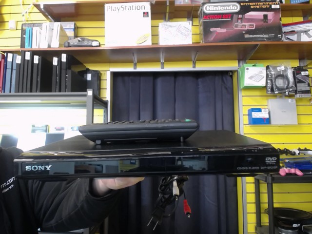 Lecteur dvd avec manette et fil rca