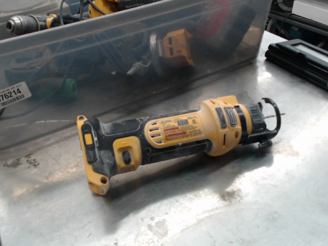 Cordless cut out tool