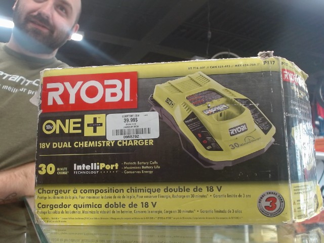 Chargeur ryobi