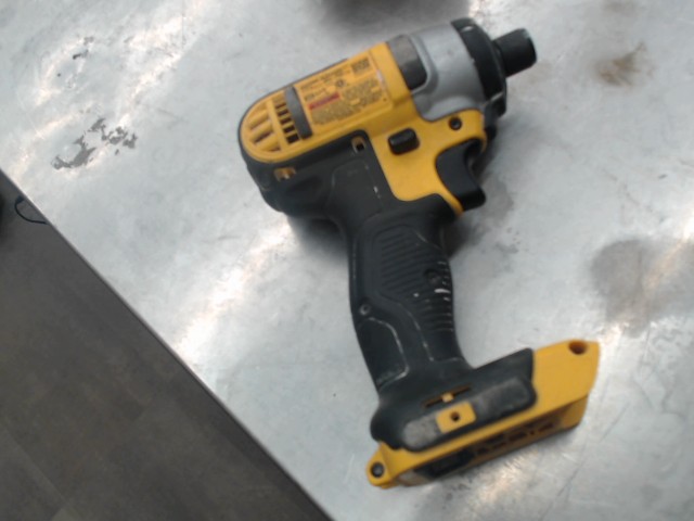Impact dewalt dcf885
