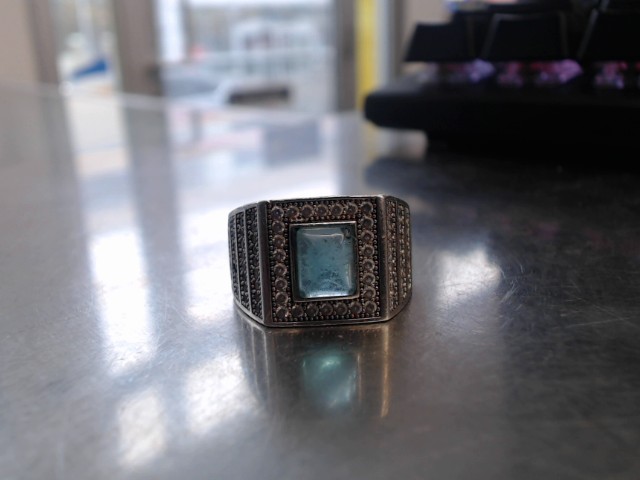 Bague en argent avec pierre bleu 925/6.6