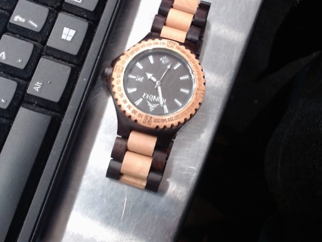 Montre en bois