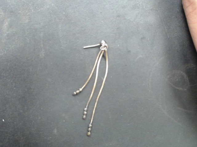 Boucle d'oreille en argent 1.5g