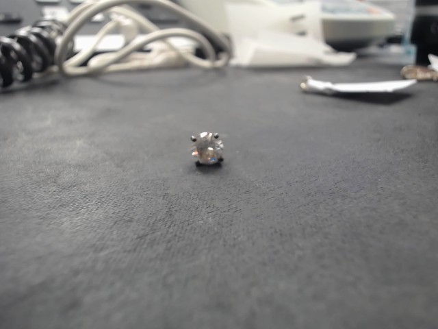 Boucle d'oreille en argent 0.6g