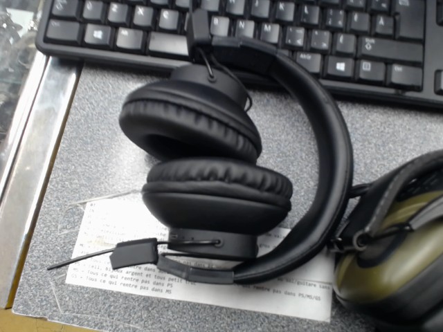 Bluetooth headphones noire fresh n rebel