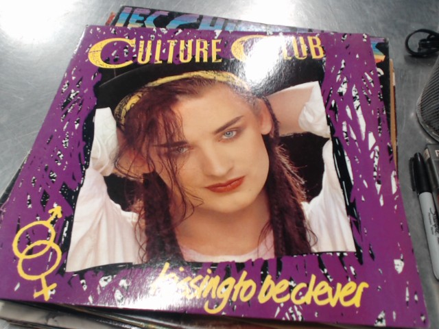Culture club kissing to beclever