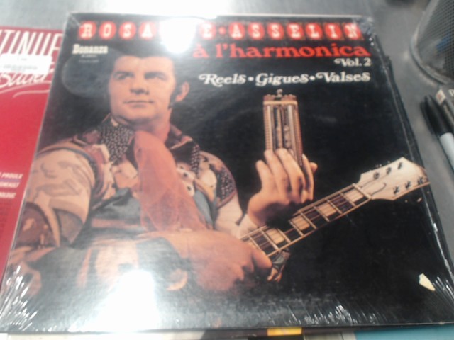 Rosaire asselin a l'harmonica