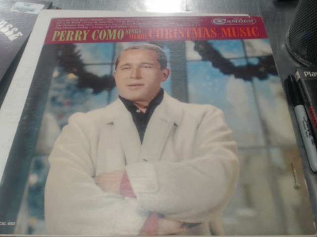 Perry como sings merry christmas