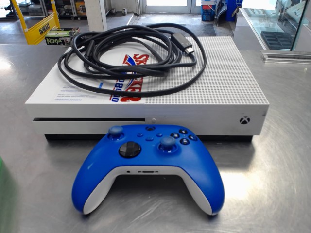 Xbox one s avec fil et man