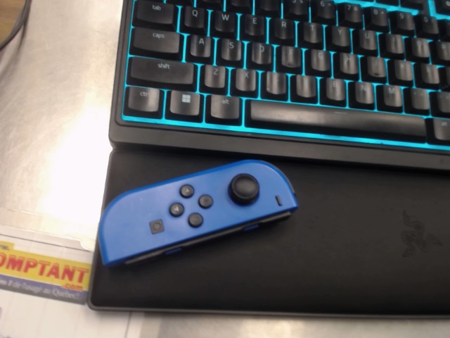Joycon bleu pale bleu