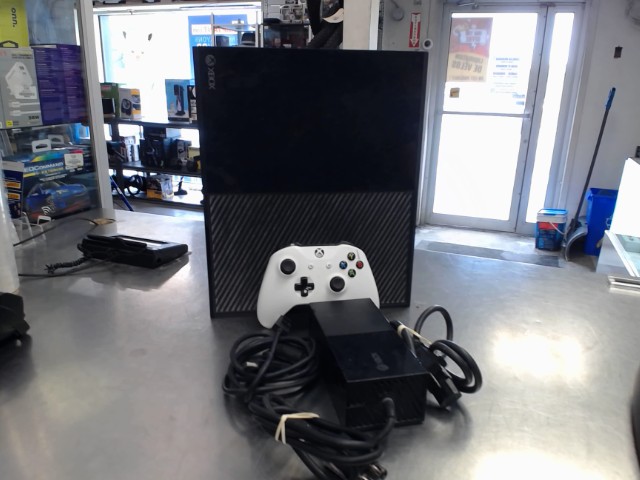 Xbox one 1st gen+acc