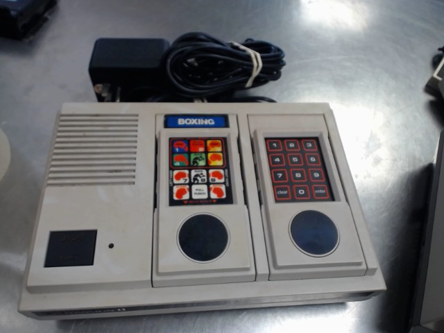 Intellivision 2 console avec acc