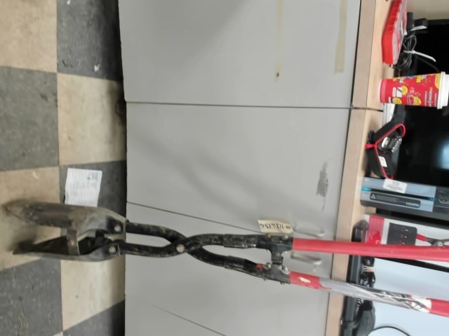 Pette peauteau tip dead