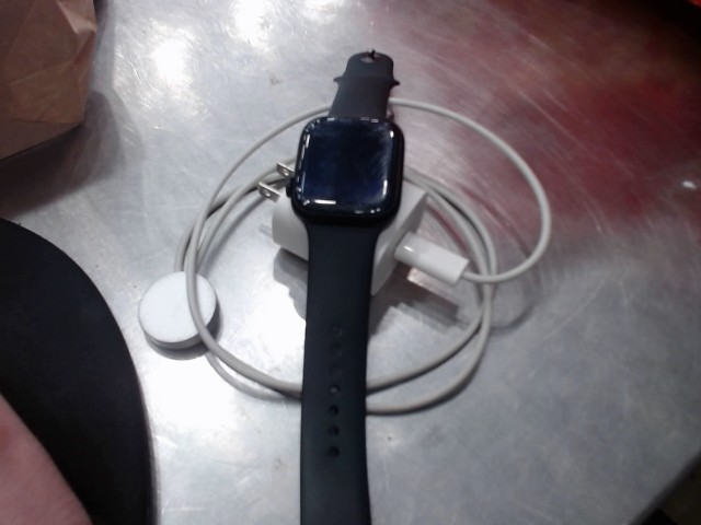Apple watch 7 bien us�e+chrg