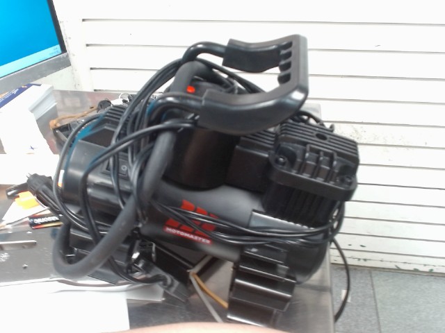 Compresseur portatif pour voiture