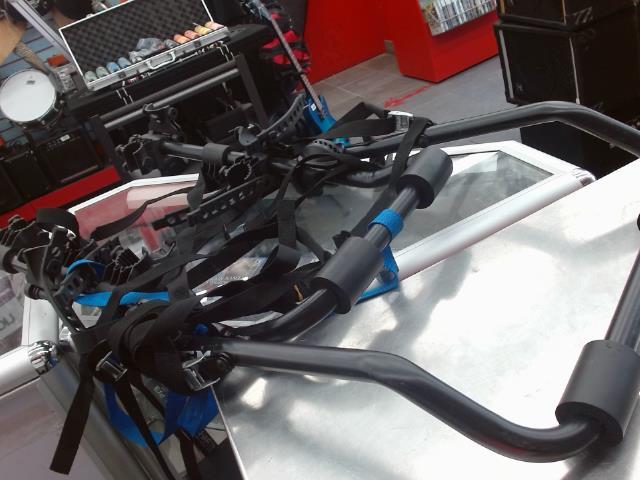 Support a v�lo pour voiture