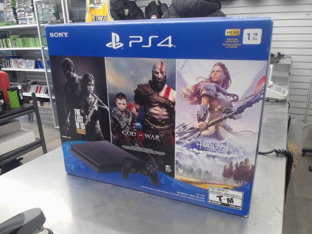 Console ps4 slim avec boite