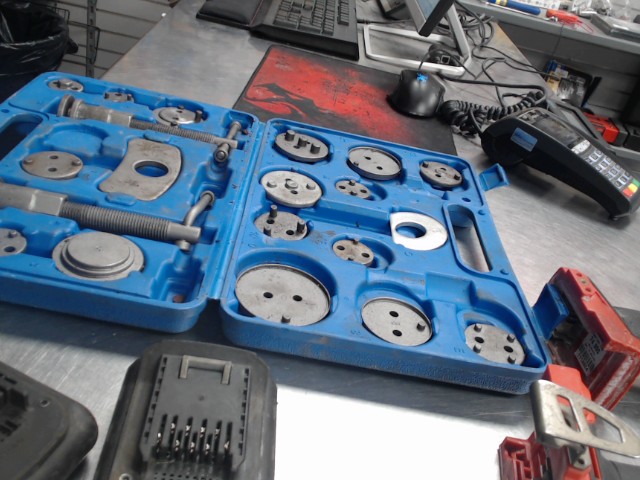 Outil pour changer les frein