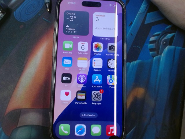 Iphone 15 pro 128gb ligne sur lecran