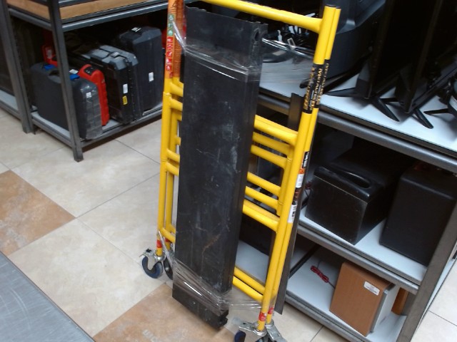 Mini echaffaut metal tech