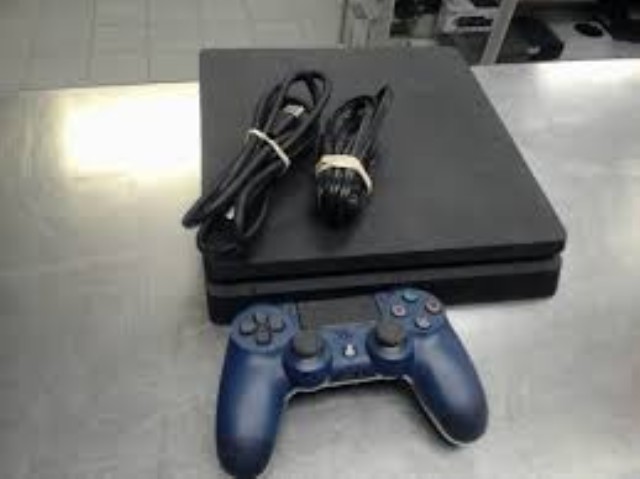 Ps4 console avec 1 manette