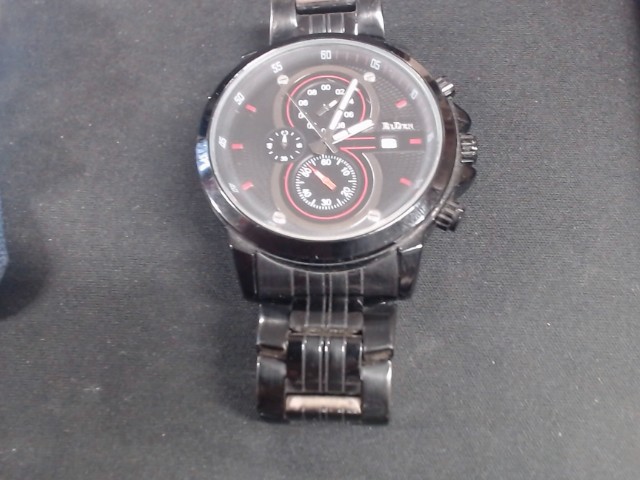 Montre homme noire et rouge