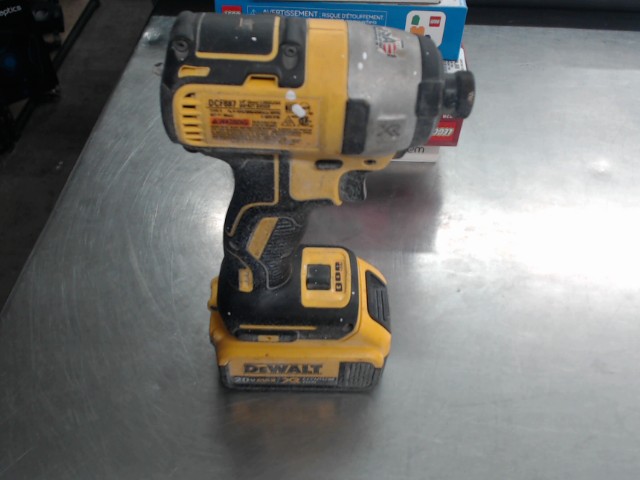 Impact driver dewalt avec batterie 4ah
