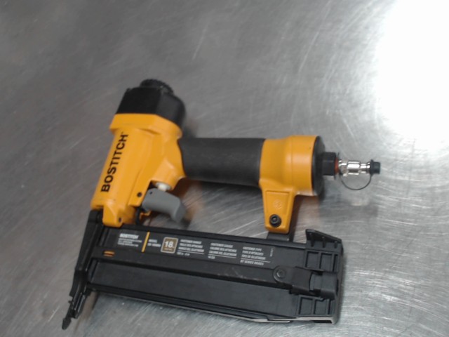 Cloueuse finition 18ga