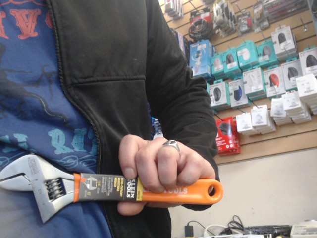 Adjustable wrench