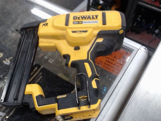 Cloueuse 20v 18gage no batt/chrg